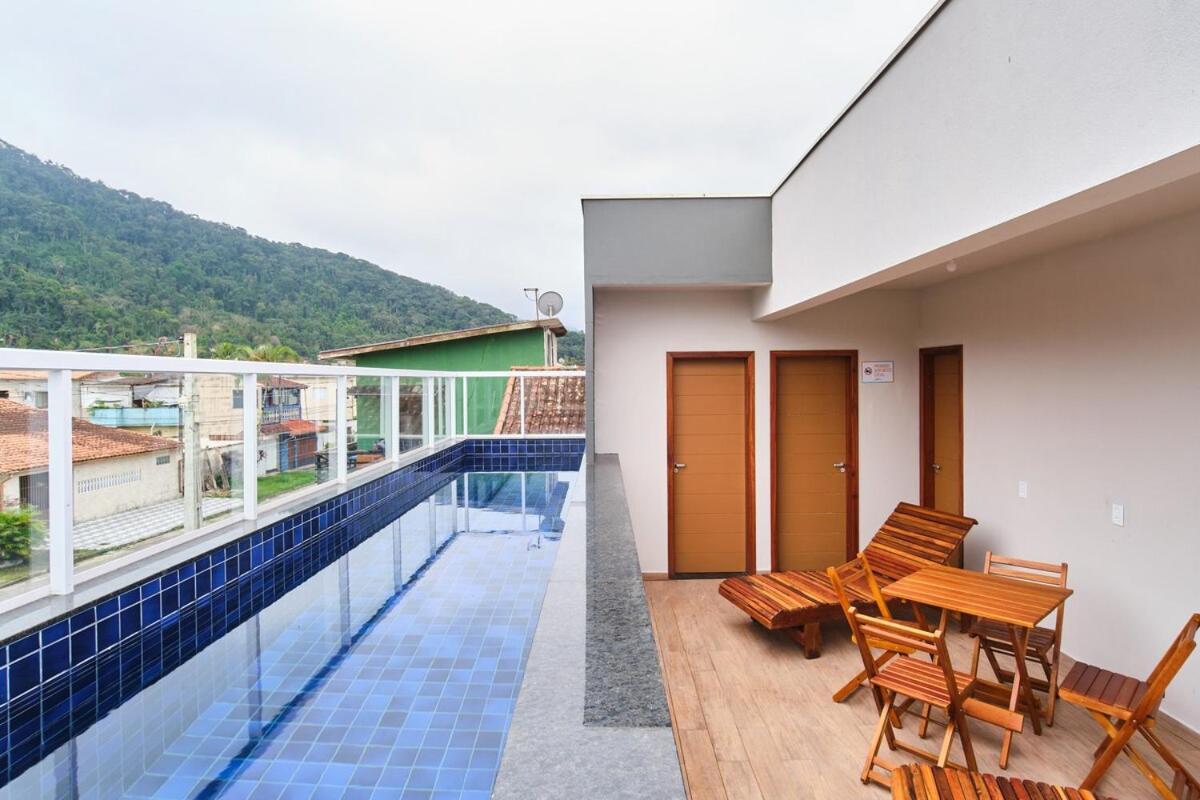 Apartamento Sol 3: Charmoso Com Piscina E Churrasqueira E Ar Ubatuba